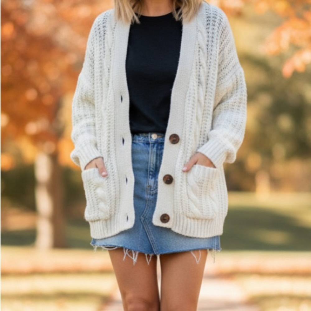 POL Oversized Chunky Knit Long Sleeve Button Up Cardigan Cream Women Small